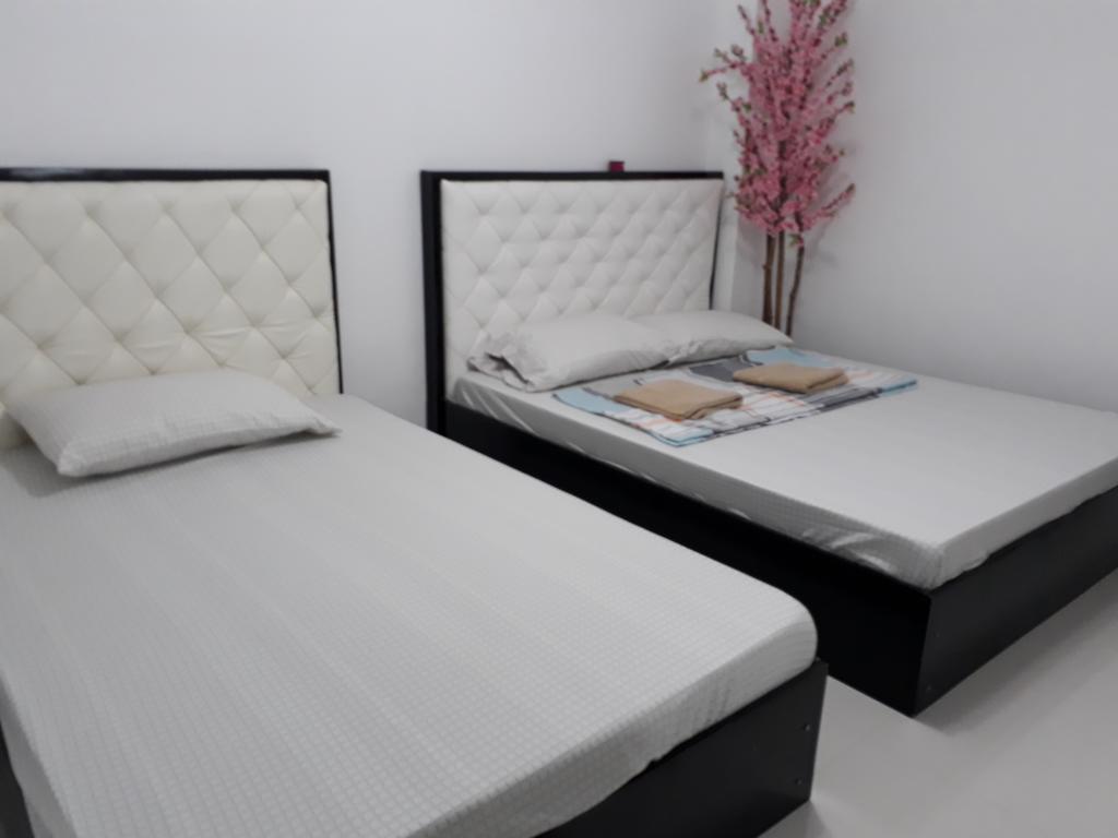 N&J Lopez Lodging House Pasay Exteriör bild