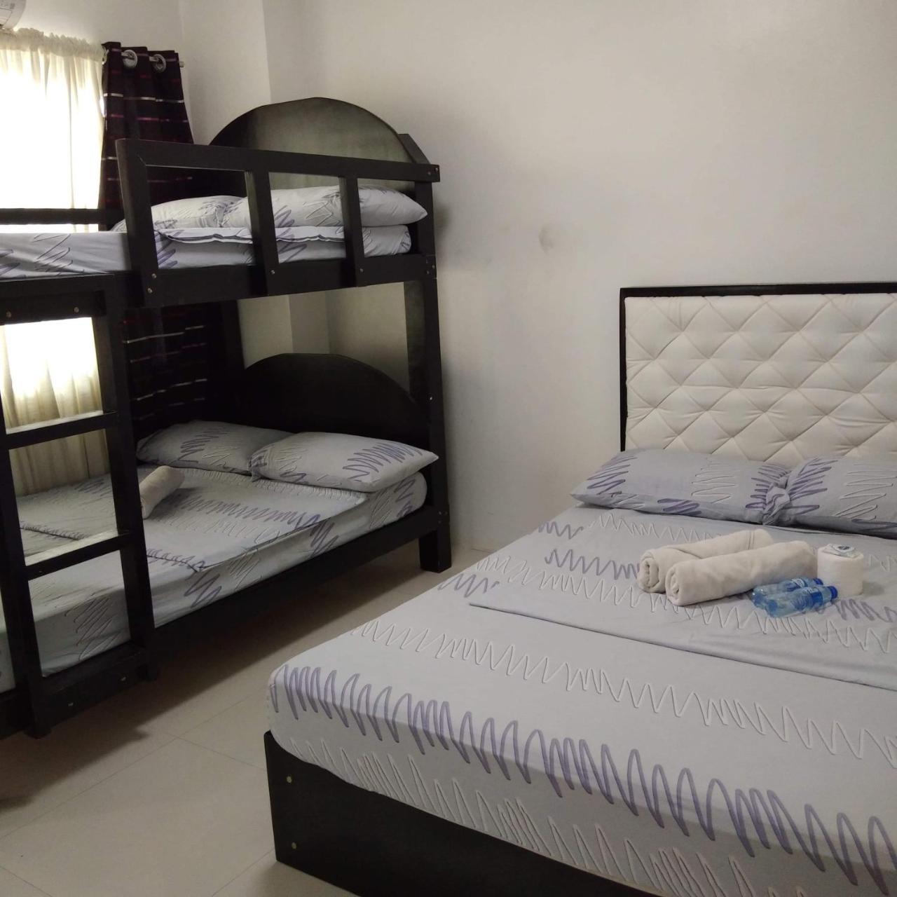 N&J Lopez Lodging House Pasay Rum bild